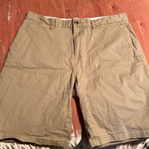 Old navy uniform shorts size 34